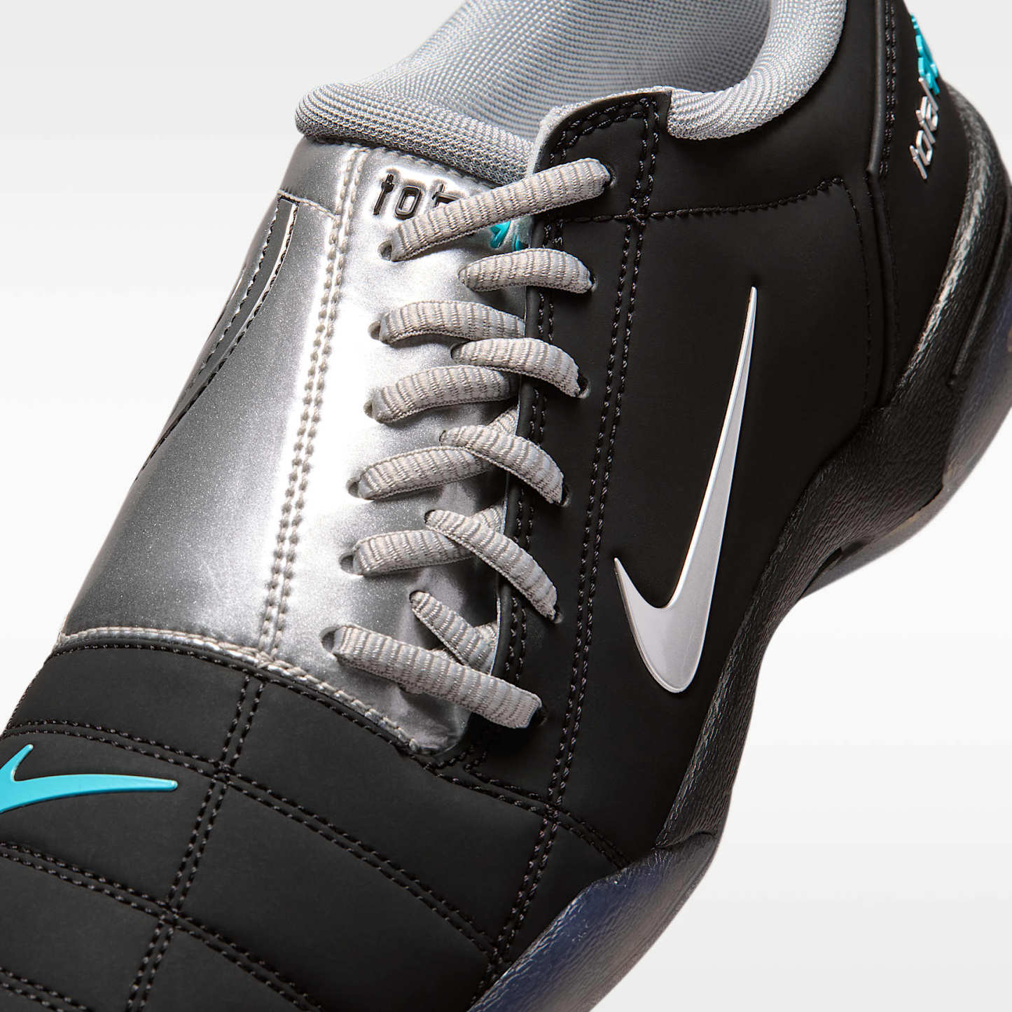 Nike Total 90 Fußballschuh – Schwarz/Gamma Blue/Metallic Silver