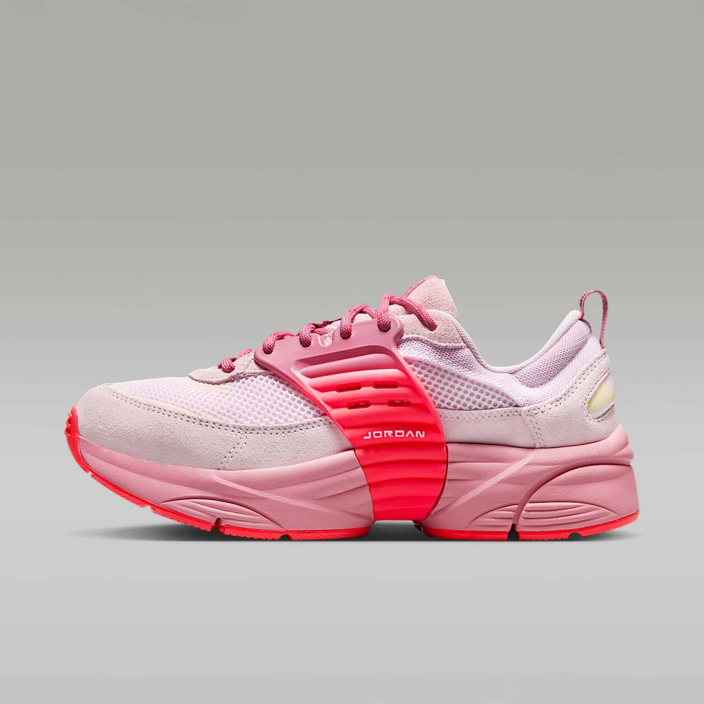Jordan Trunner O/S Damenschuhe – Regal Pink/Desert Berry/Track Red