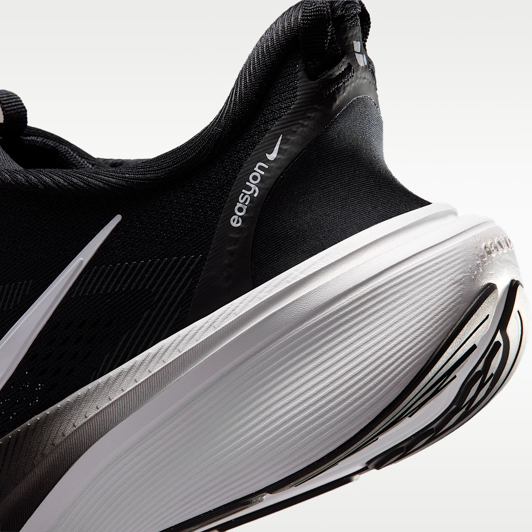 Nike Pegasus 42 EasyOn Straßenlaufschuh (Herren) – Schwarz/Dark Smoke Grey/Weiß