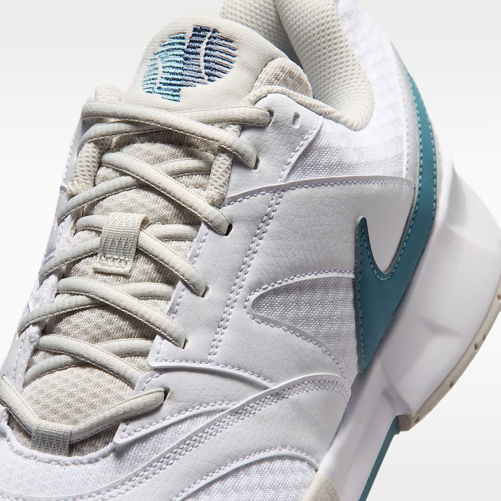 NikeCourt Lite 4 Herren-Tennisschuh – Weiß/Light Bone/New Slate/Smokey Blue