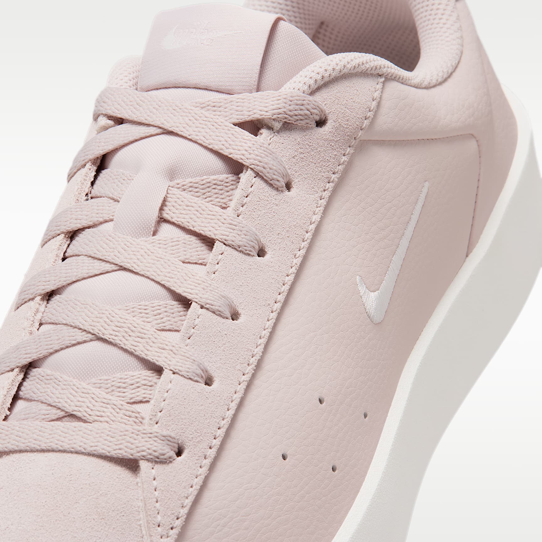 Nike Court Heritage Damenschuh – Pearl Pink/Summit White/Summit White