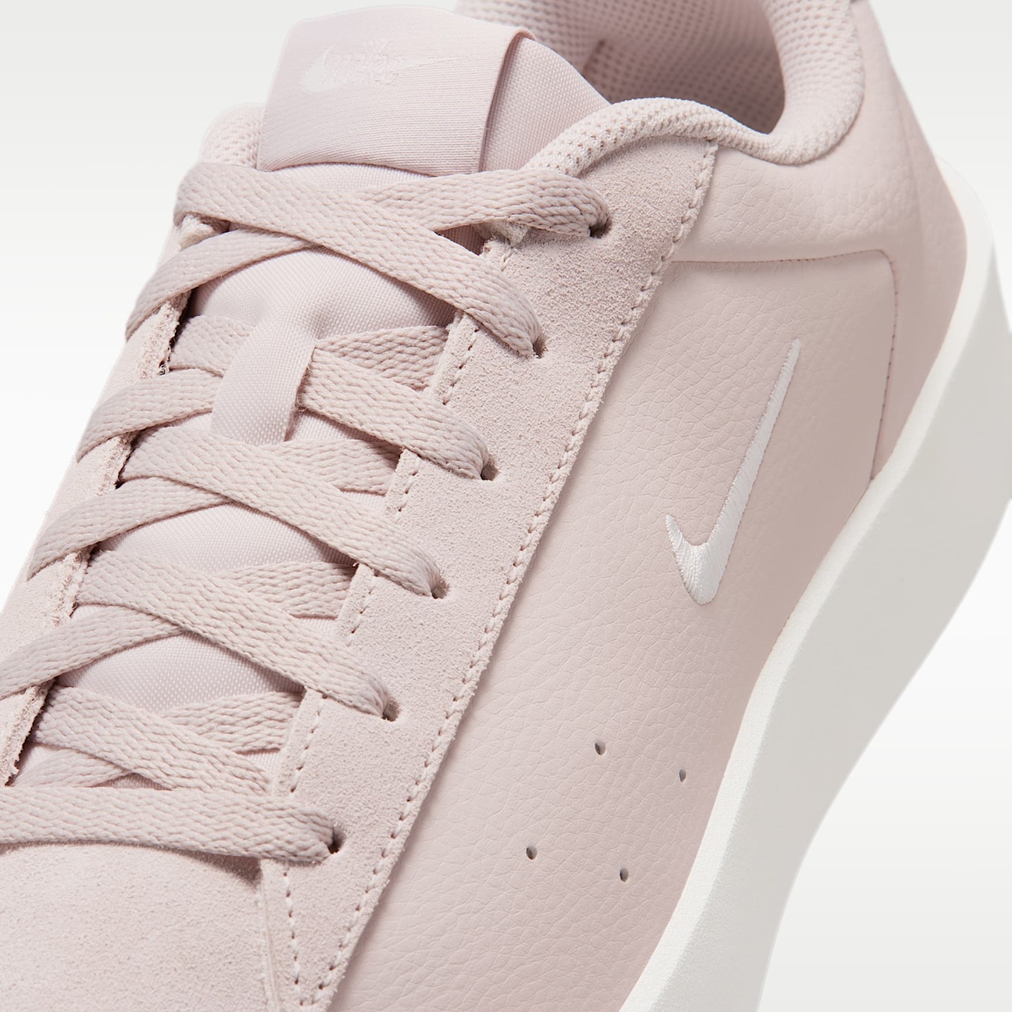 Nike Court Heritage Damenschuh – Pearl Pink/Summit White/Summit White