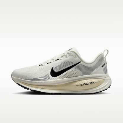 Nike Vomero 18 Straßenlaufschuh (Damen) – Summit White/Coconut Milk/Coconut Milk/Schwarz