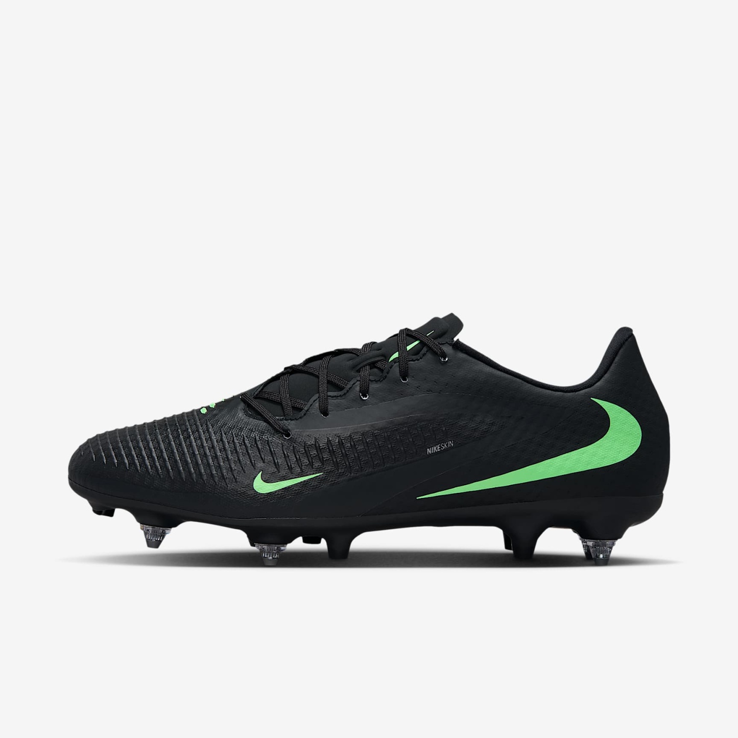 Nike Phantom 6 Low Academy Fußballschuh für weichen Rasen – Schwarz/Schwarz/Illusion Green