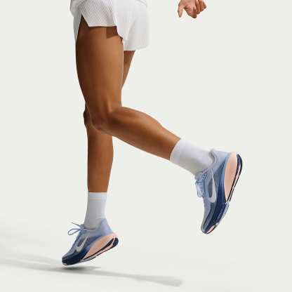 Nike Pegasus 42 Straßenlaufschuh (Damen) – Hydrogen Blue/Mystic Navy/Aluminum/Weiß