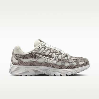 Nike P-6000 SE Schuh (Damen) – Off White/Schwarz/Cool Grey/Metallic Silver