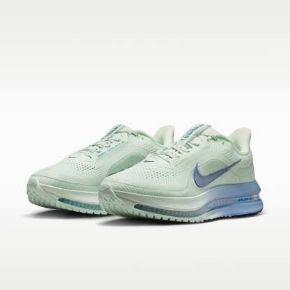 Nike Pegasus Premium Straßenlaufschuh (Damen) – Barely Green/Work Blue/Football Grey/Blue Void