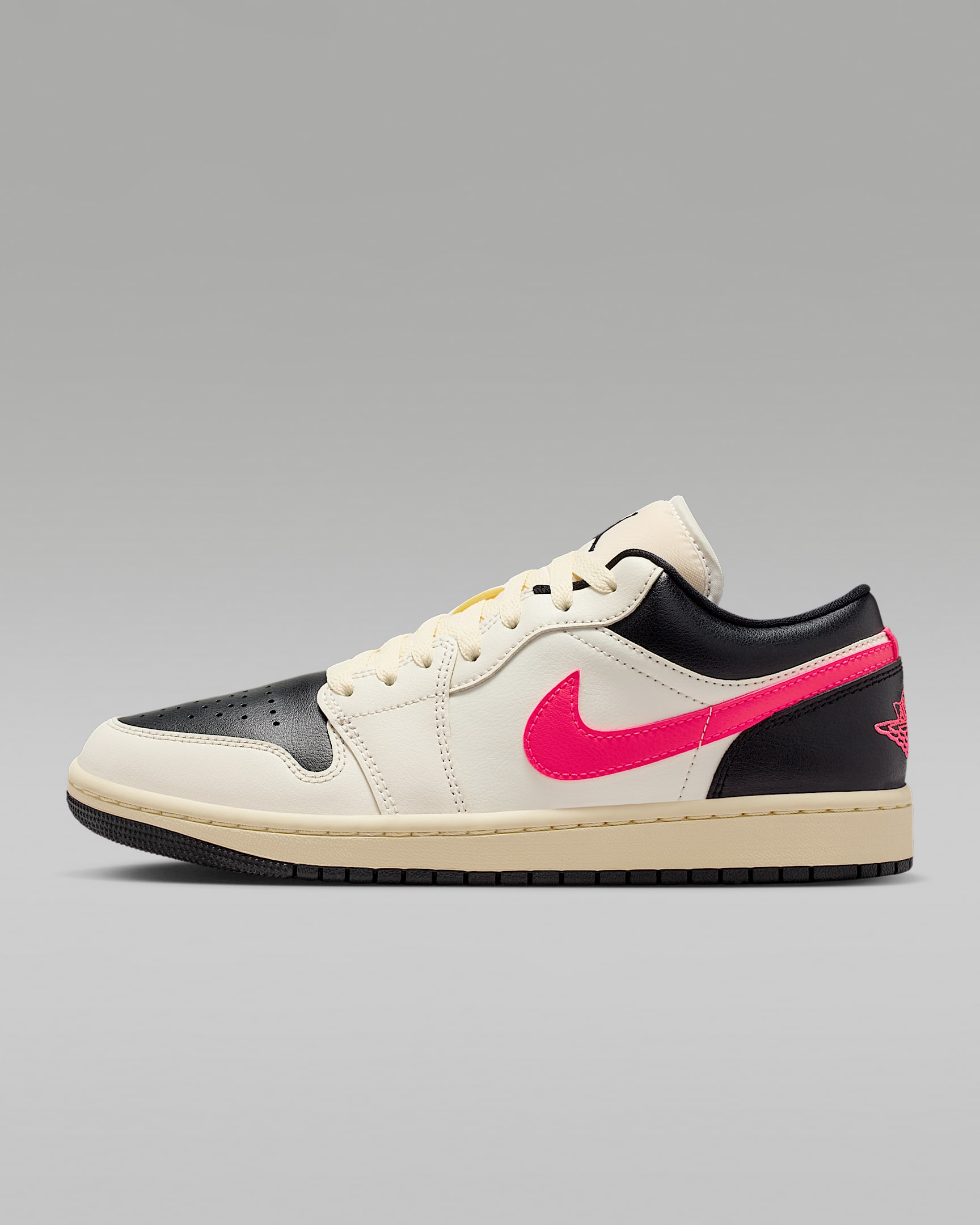 Air Jordan 1 Low Damenschuh – Pale Ivory/Schwarz/Muslin/Racer Pink