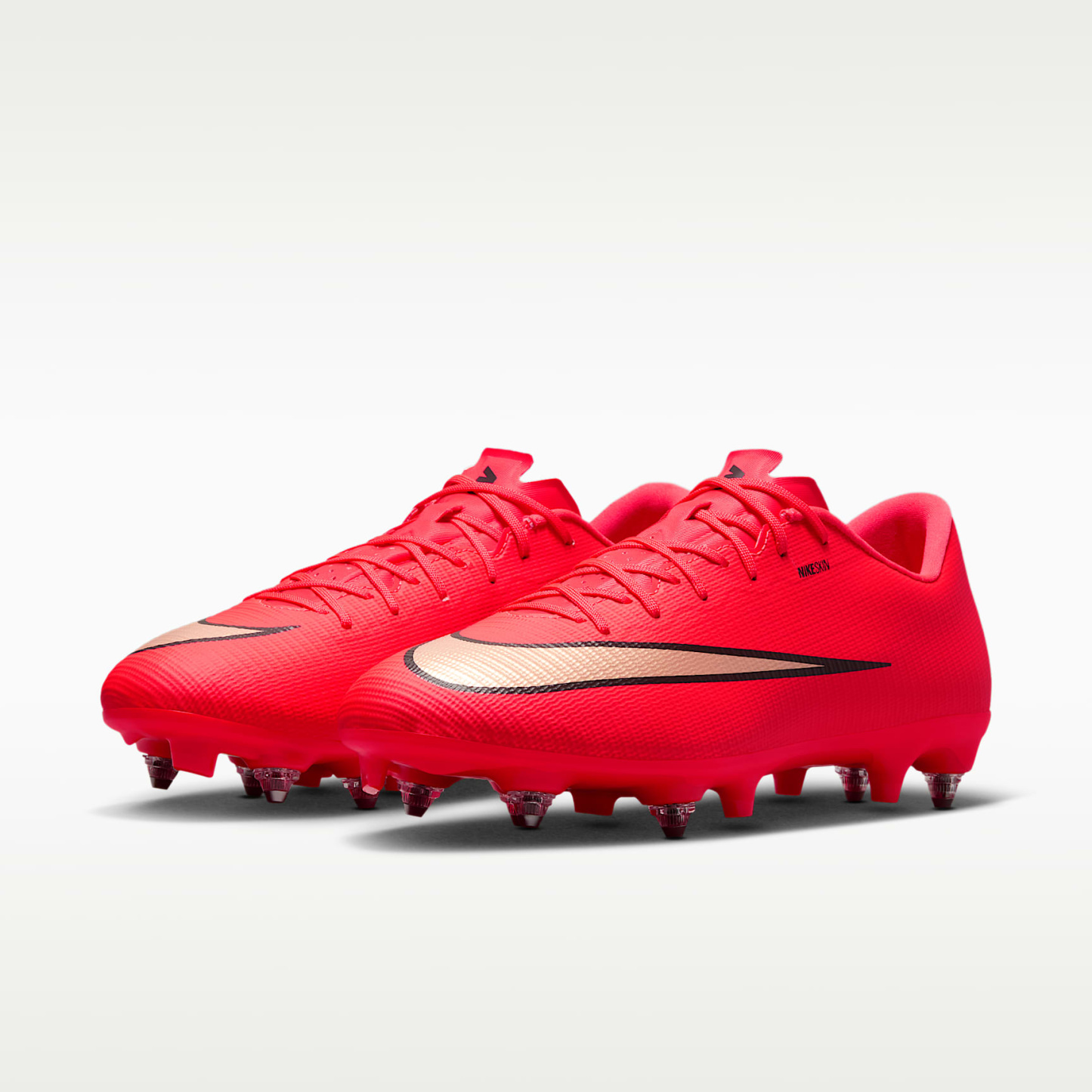 Nike Mercurial Vapor 17 Academy Low-Top-Fußballschuh für weichen Rasen – Bright Crimson/Blur