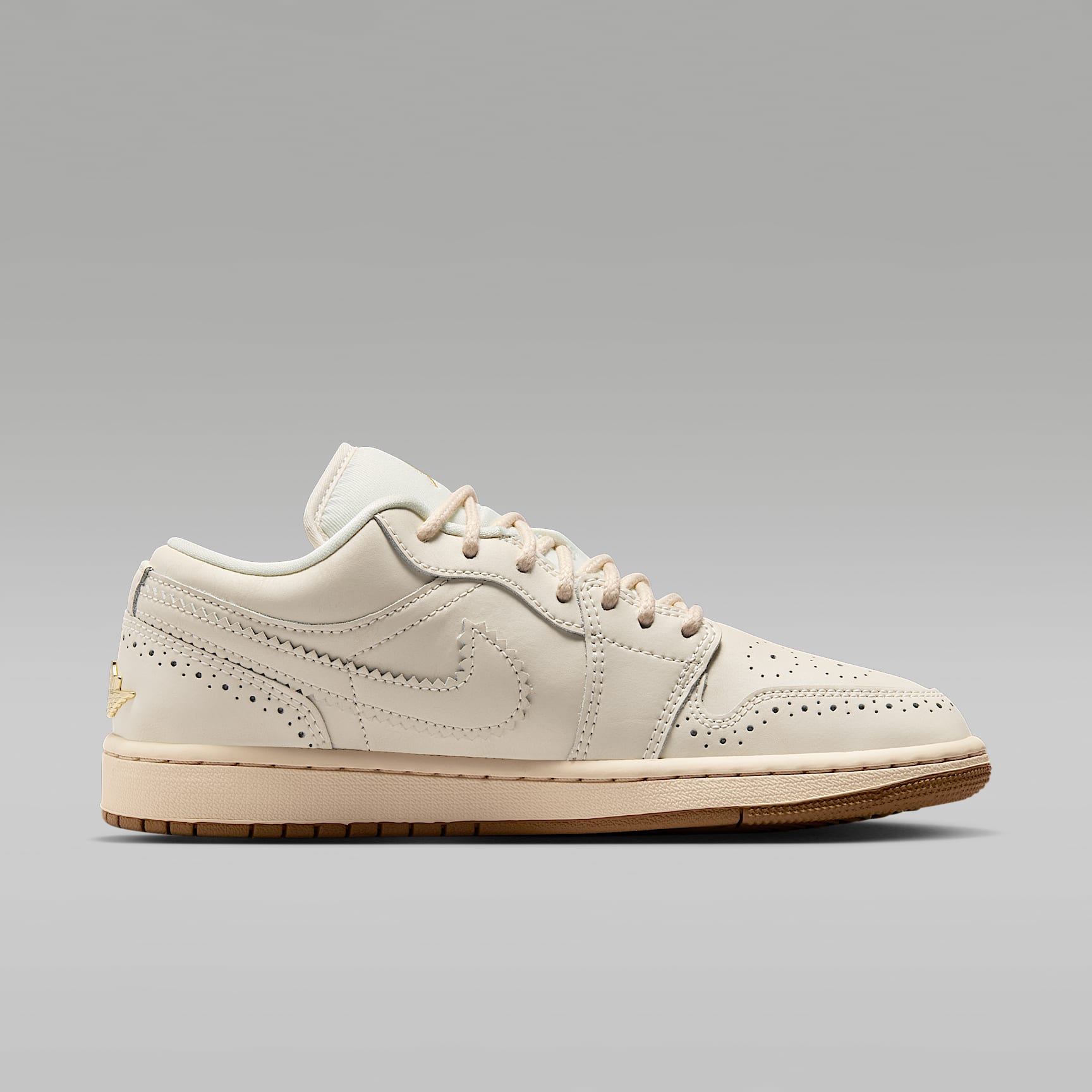 Air Jordan 1 Low SE Damenschuh – Chalk/Metallic Gold/Pearl White/Chalk