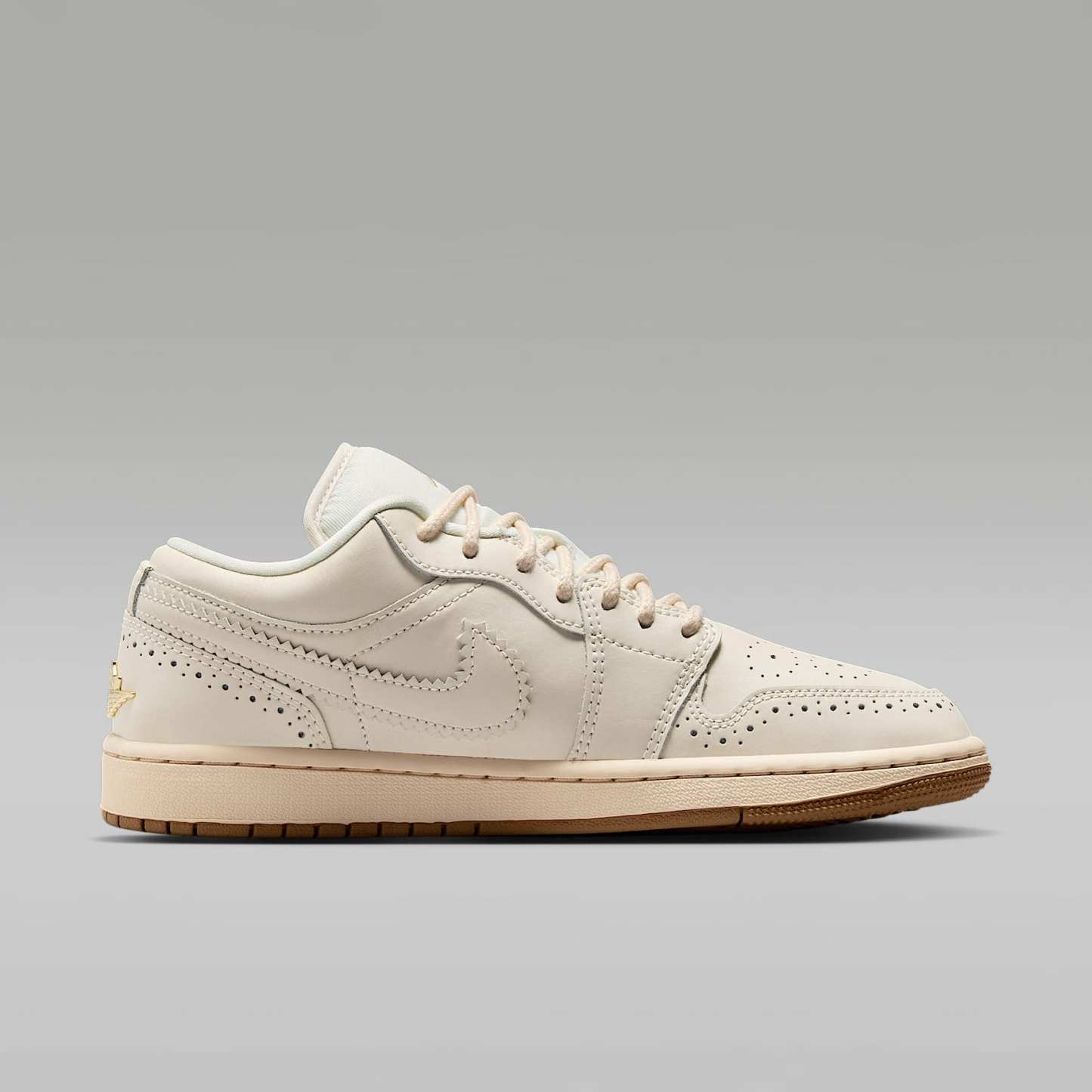 Air Jordan 1 Low SE Damenschuh – Chalk/Metallic Gold/Pearl White/Chalk