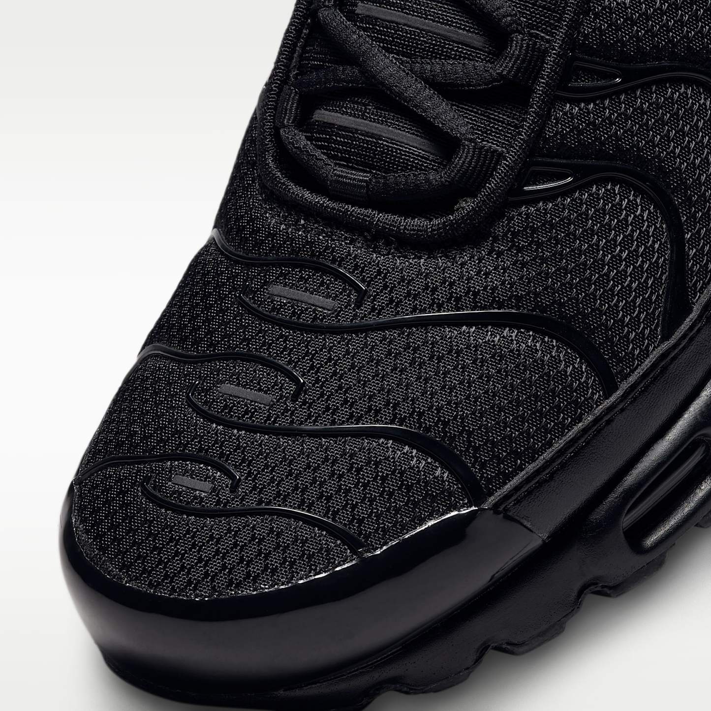 Nike Air Max Plus Herrenschuh – Schwarz/Schwarz/Schwarz