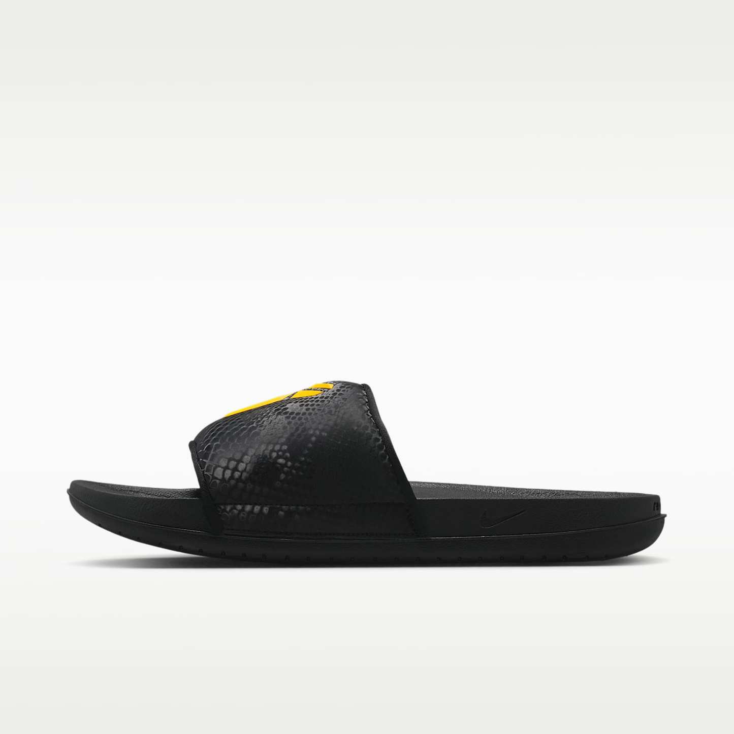 Kobe Offcourt Herren-Slides – Schwarz/University Gold