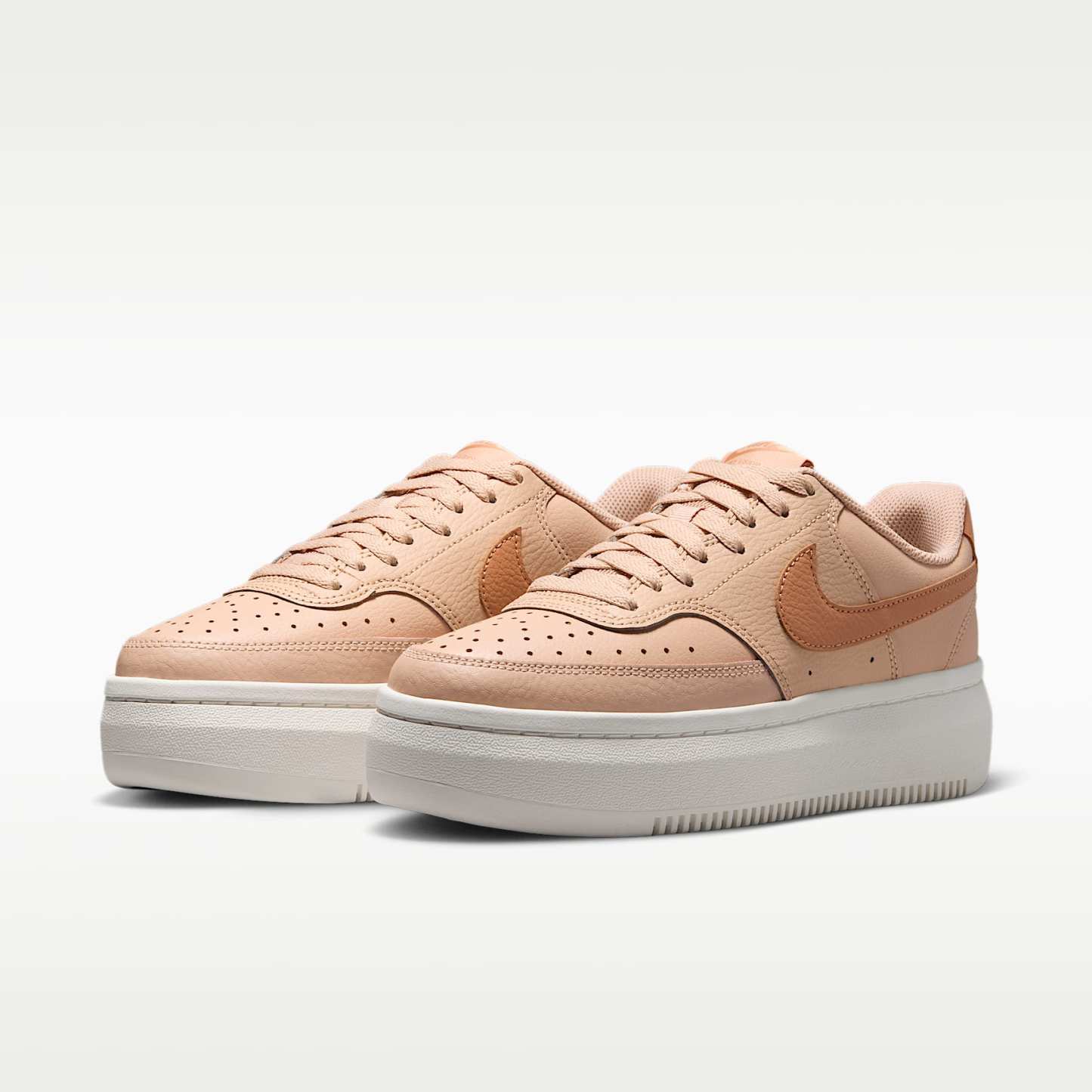 Nike Court Vision Alta Schuh (Damen) – Shimmer/Sail/Light Cognac