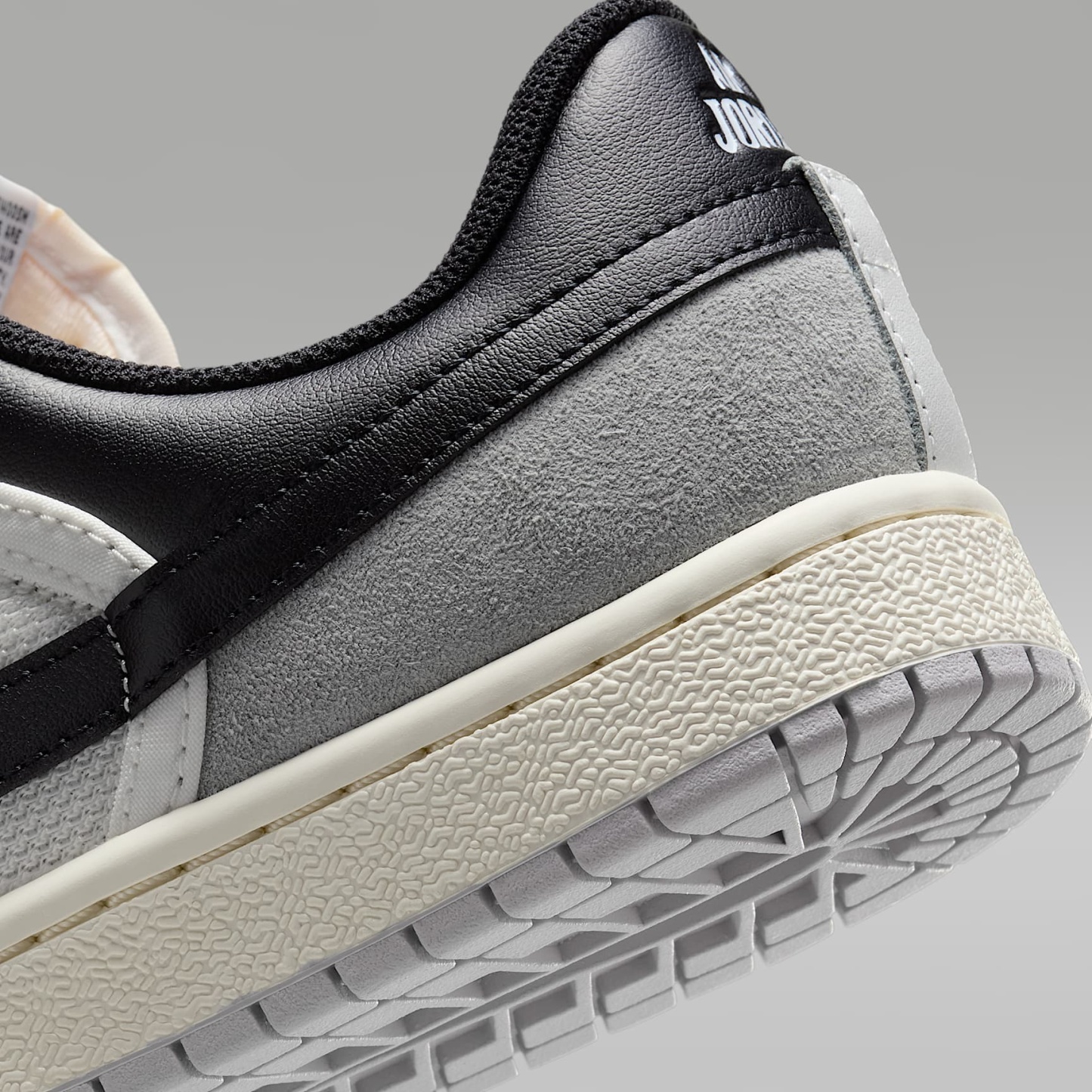 Air Jordan Skyline Low Damenschuh – Summit White/Light Smoke Grey/Sail/Schwarz
