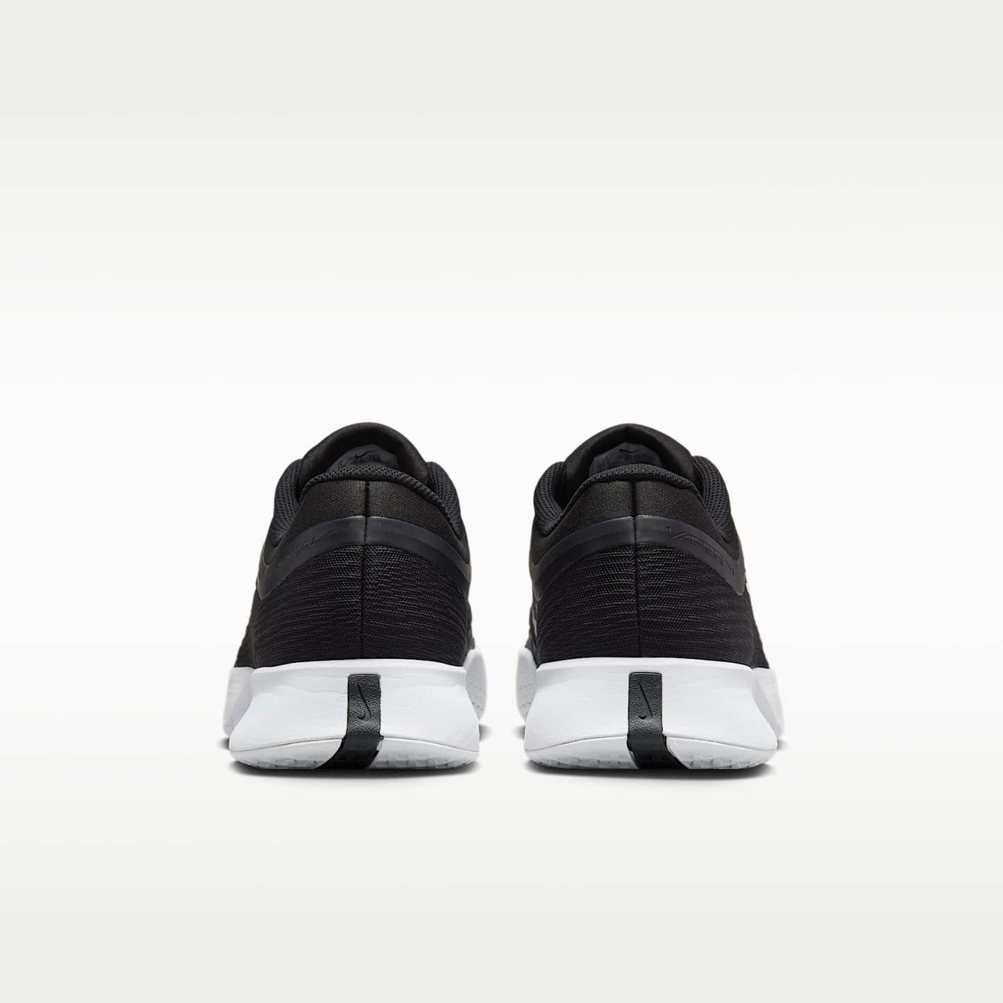 Nike Vapor Pro 3 Tennisschuh für Hartplätze (Herren) – Schwarz/Weiß
