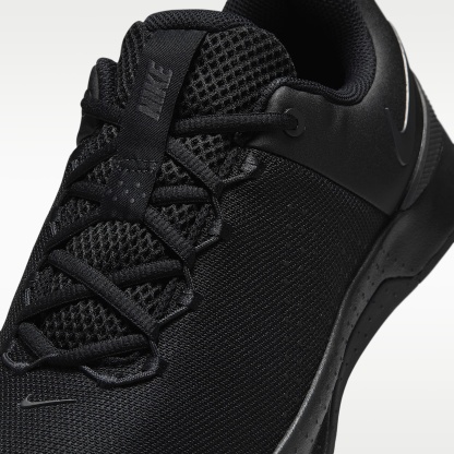 Nike MC Trainer 4 Trainingsschuh (Herren) – Schwarz/Dark Smoke Grey
