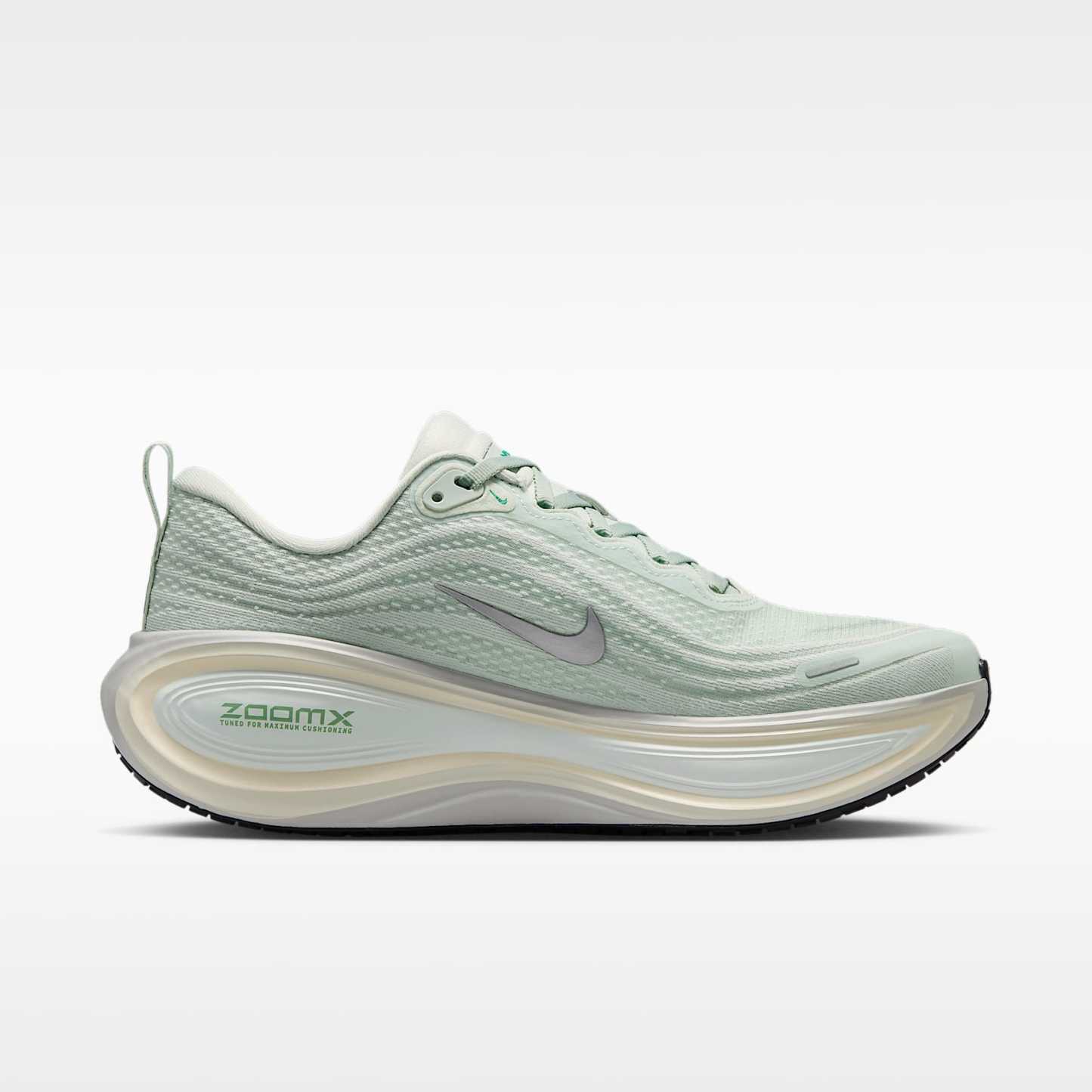 Nike Vomero Plus Straßenlaufschuh (Damen) – Light Silver/Barely Green/Sea Glass/Metallic Silver