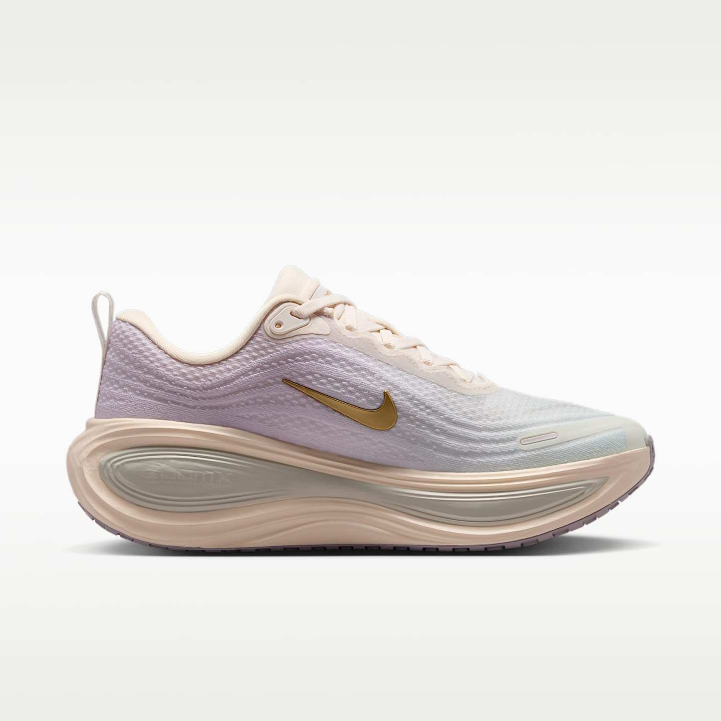 Nike Vomero Plus Straßenlaufschuh (Damen) – Chalk/Bleached Lilac/Spruce Aura/Metallic Gold