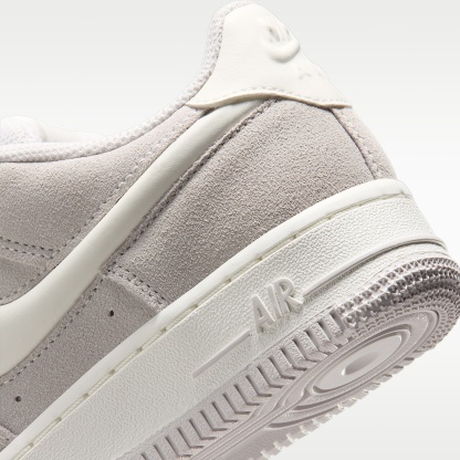 Nike Air Force 1 LV8 Schuh (ältere Kinder) – Vast Grey/Sail