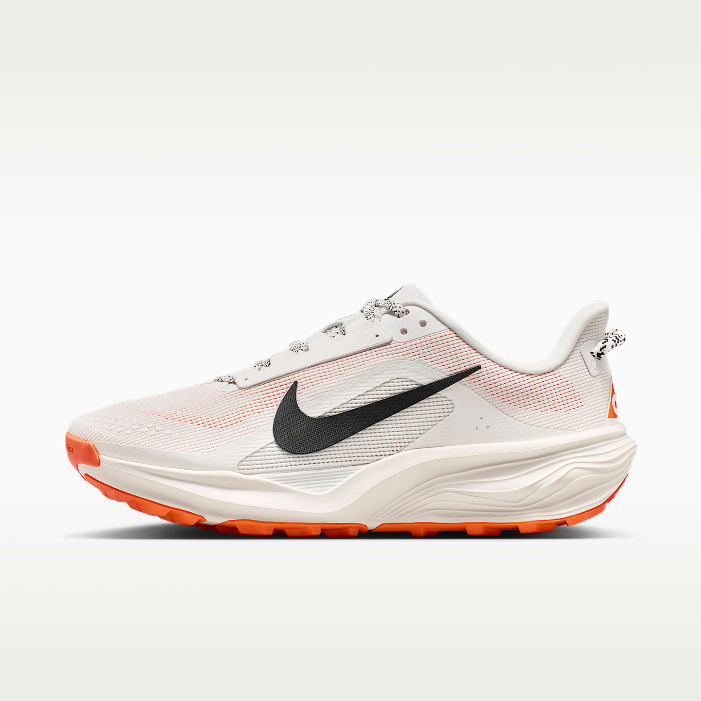 Nike ACG Pegasus Trail Traillaufschuh (Damen) – Summit White/Phantom/Safety Orange/Schwarz