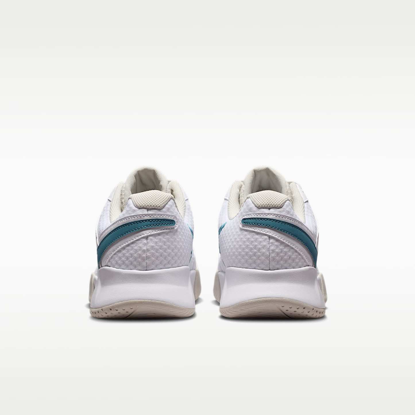 NikeCourt Lite 4 Herren-Tennisschuh – Weiß/Light Bone/New Slate/Smokey Blue