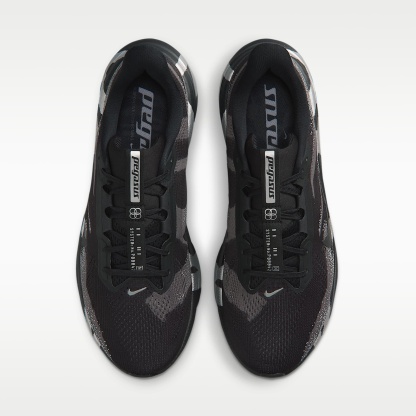 Nike Pegasus 42 Straßenlaufschuh (Herren) – Schwarz/Medium Ash/Metallic Silver/Schwarz