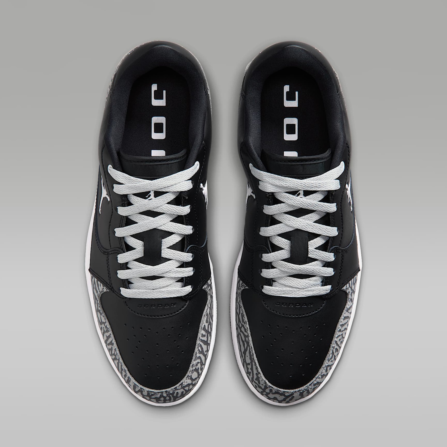 Jordan Court Connect Low SE Schuh (Herren) – Schwarz/Light Smoke Grey/Dark Grey/Weiß