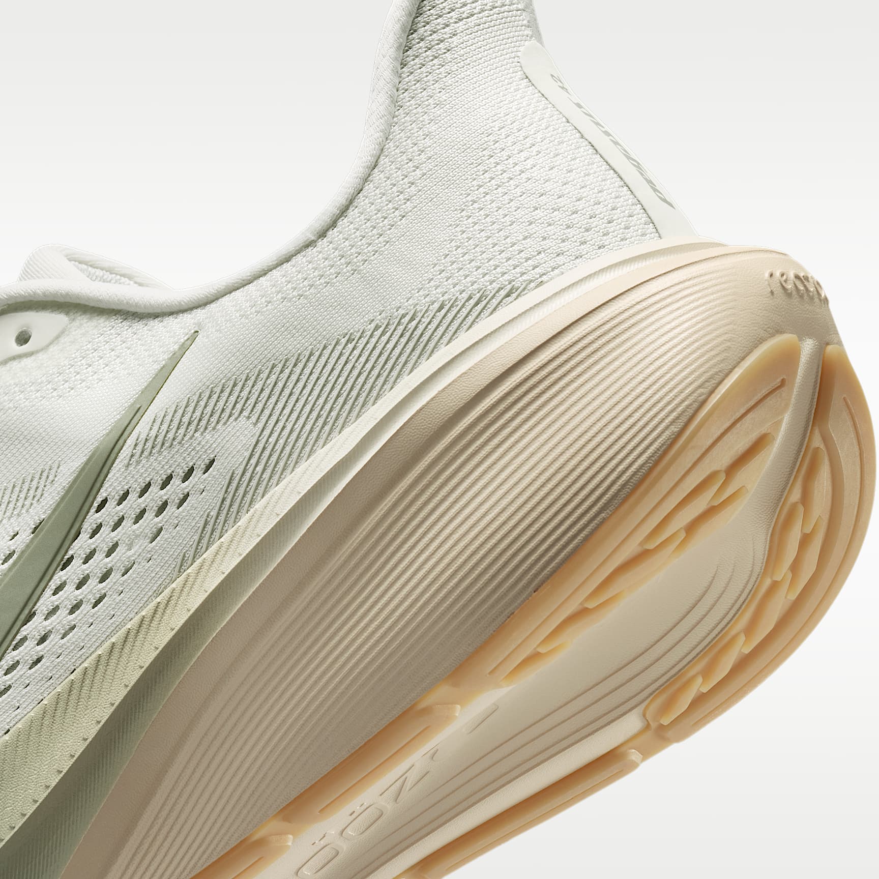 Nike Pegasus 42 Straßenlaufschuh (Herren) – Spruce Aura/Pale Ivory/Sanddrift/Jade Horizon
