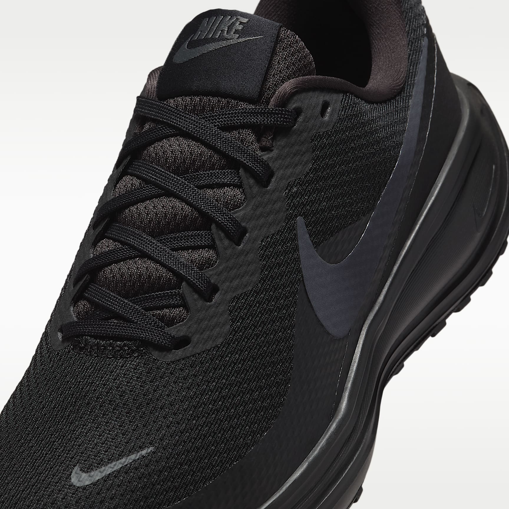 Nike Revolution 8 Straßenlaufschuh (Damen) – Schwarz/Anthracite