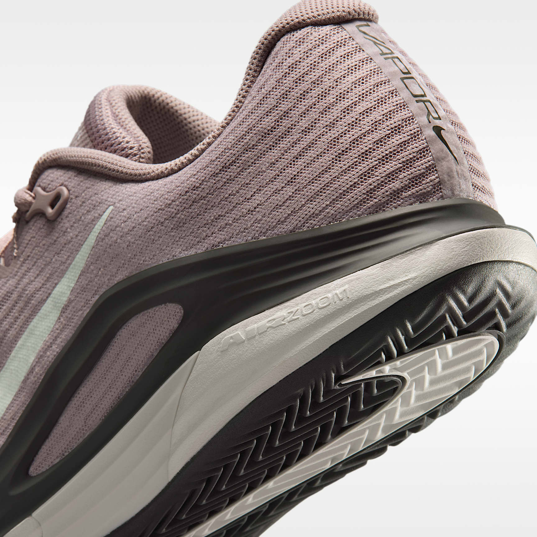 Nike Zoom Vapor 12 PRM Tennisschuhe für Clay Courts (Herren) – Light Violet Ore/Anthracite/Vast Grey/Barely Green
