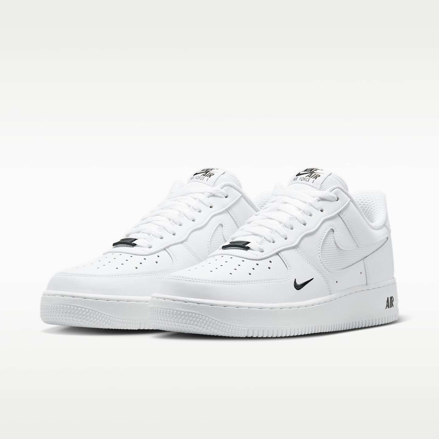 Nike Air Force 1 '07 LV8 Schuh (Herren) – Weiß/Schwarz/Reflect Silver