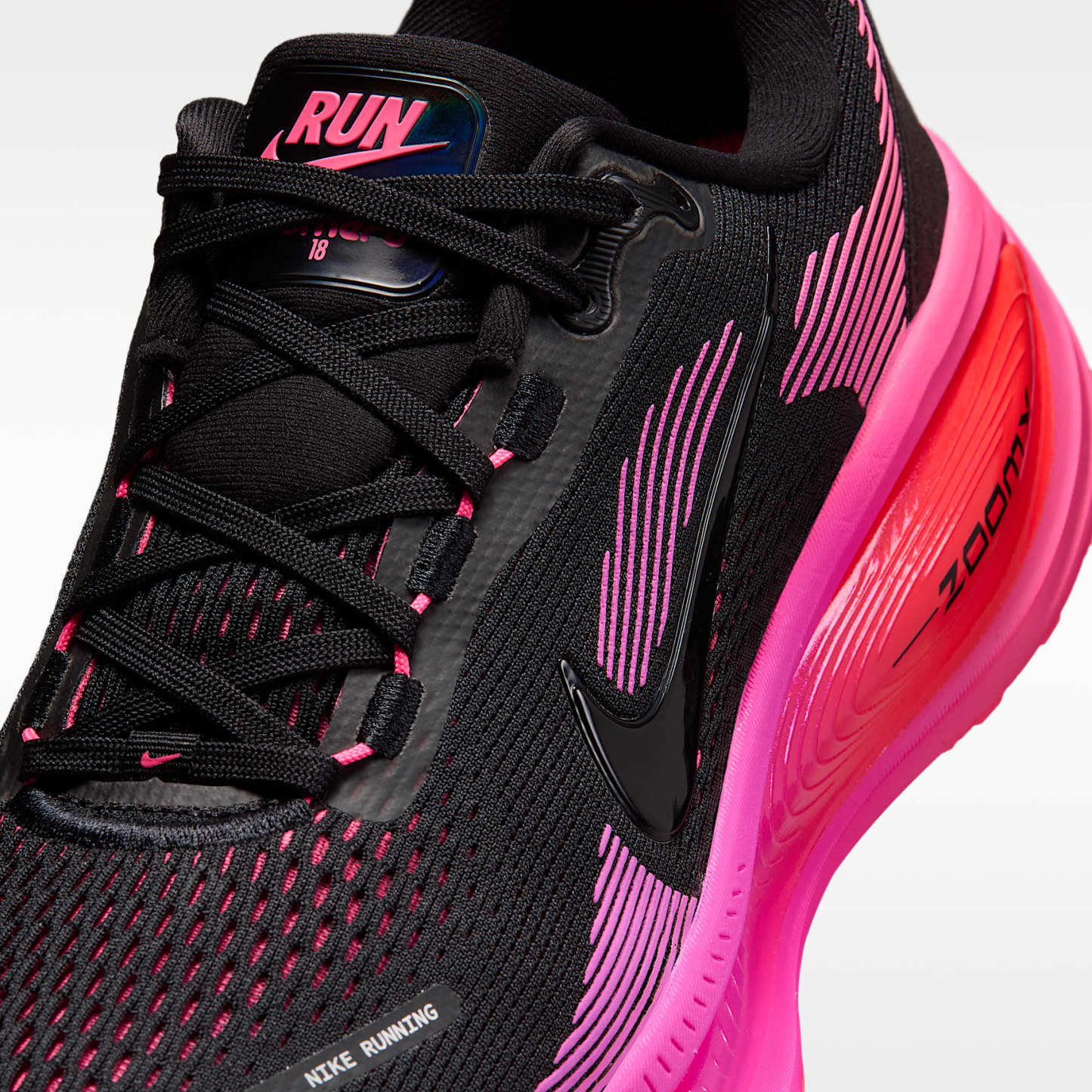 Nike Vomero 18 Straßenlaufschuh (Damen) – Schwarz/Hyper Pink/Laser Crimson/Schwarz