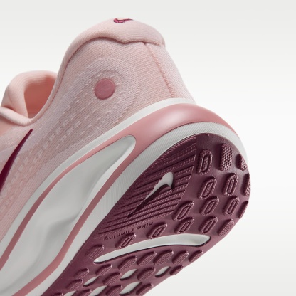 Nike Journey Run Straßenlaufschuh für Damen – Orange Pearl/Rust Pink/Sail/Pink Smoke