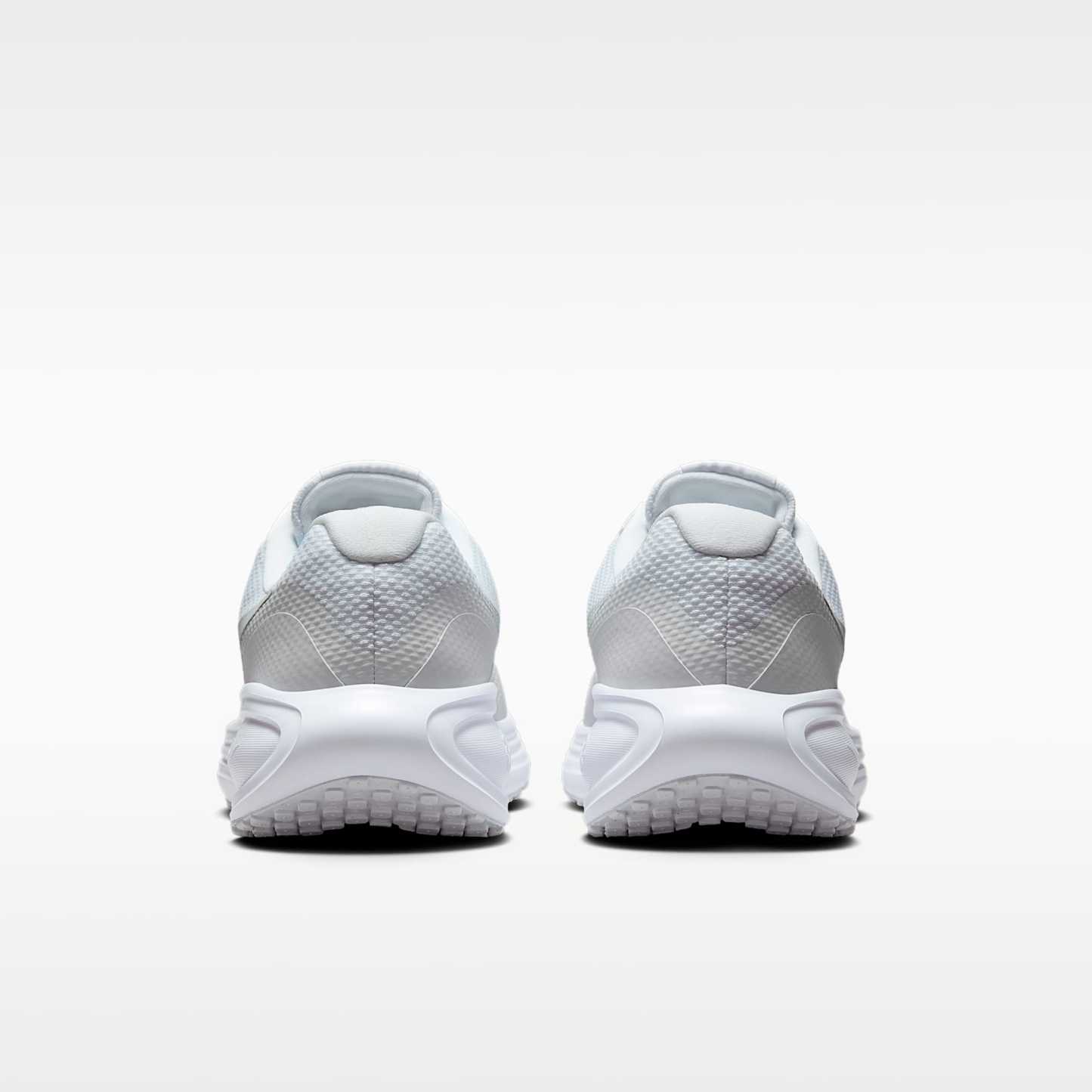 Nike Revolution 8 Straßenlaufschuh (Herren) – Weiß/Pure Platinum