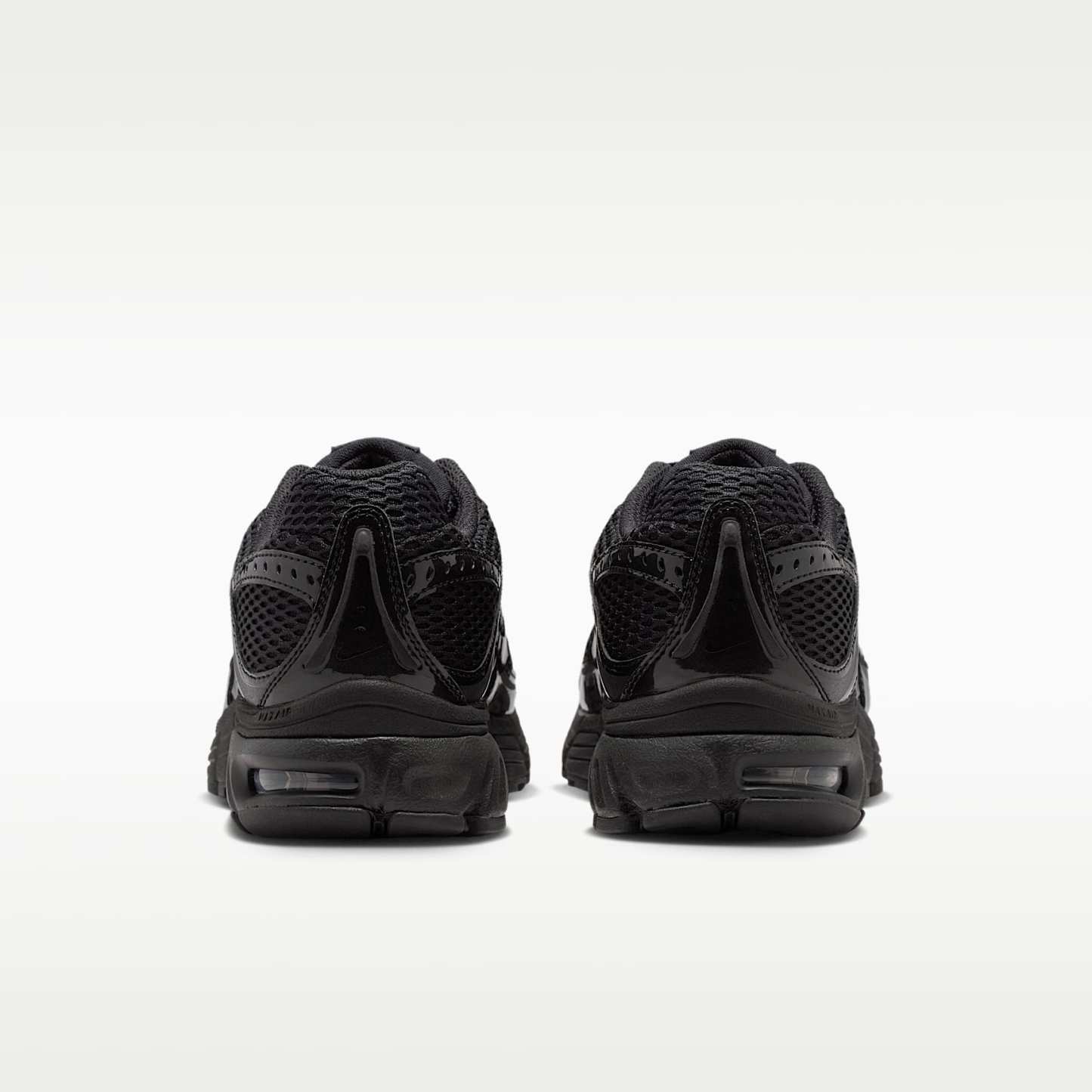 Nike Air Max Moto 2K Schuh mit reflektierenden Akzenten (Damen) – Schwarz/Iron Grey/Metallic Silver/Schwarz