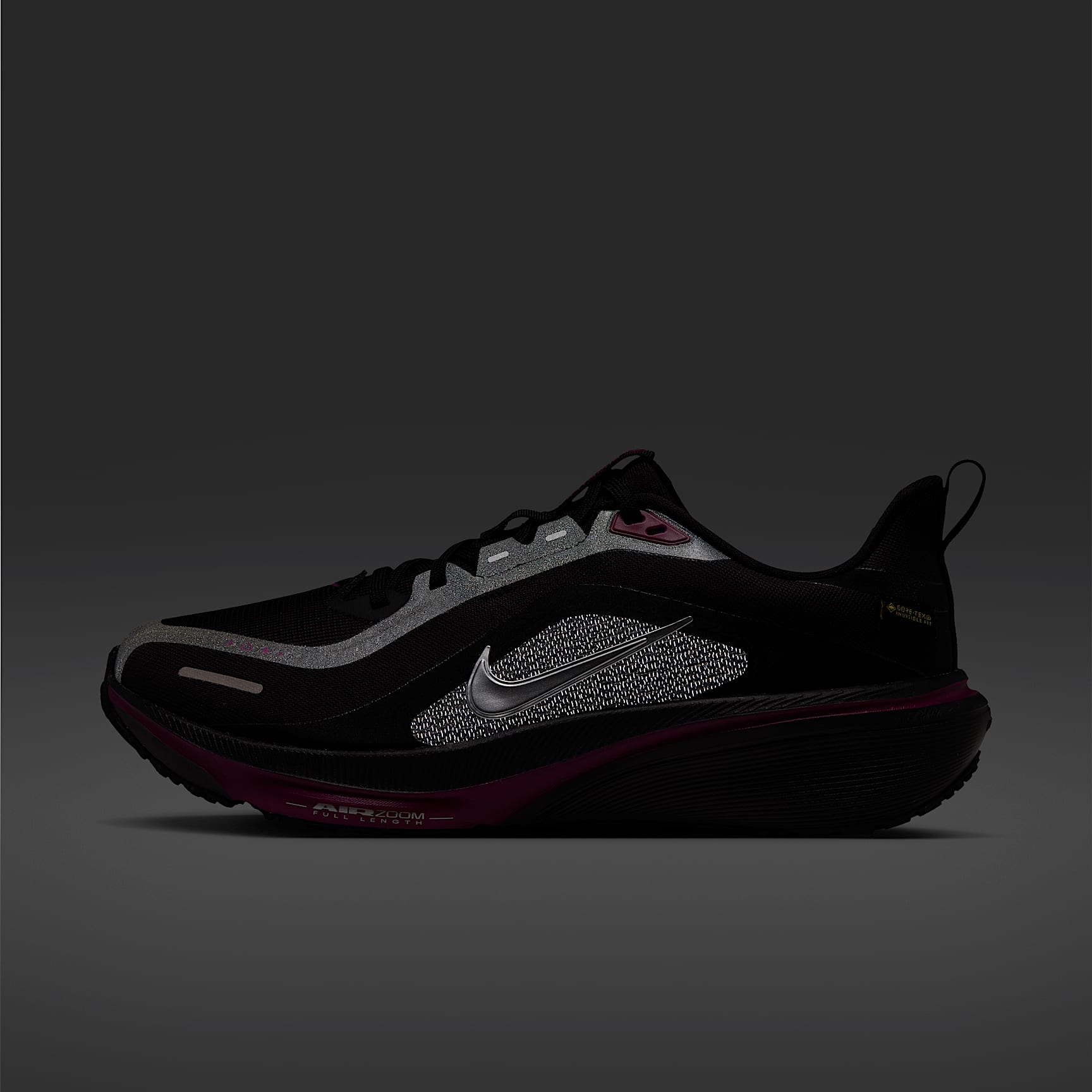 Nike Pegasus 42 GORE-TEX wasserdichter Straßenlaufschuh (Damen) – Schwarz/True Berry/Metallic Silver