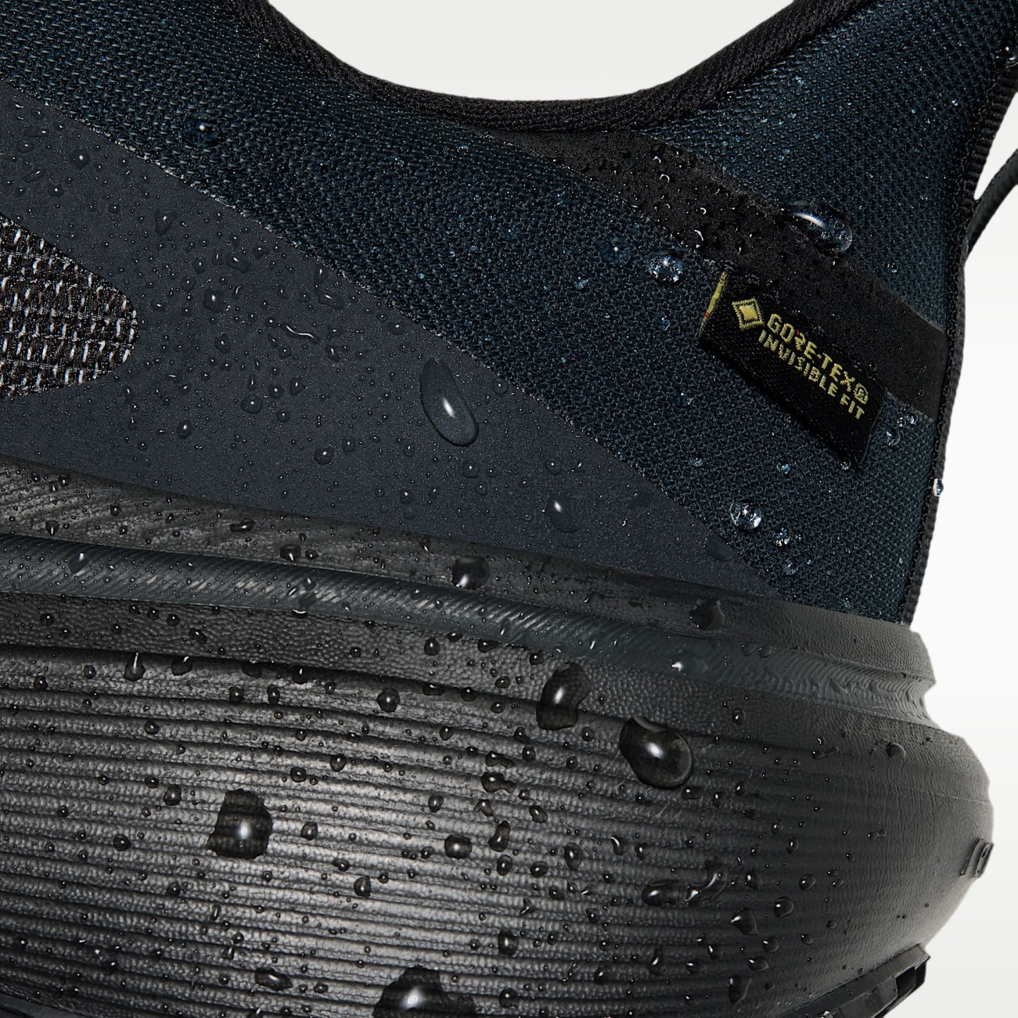 Nike Pegasus 42 GORE-TEX wasserdichter Straßenlaufschuh (Herren) – Schwarz/Off Noir/Dark Grey/Schwarz
