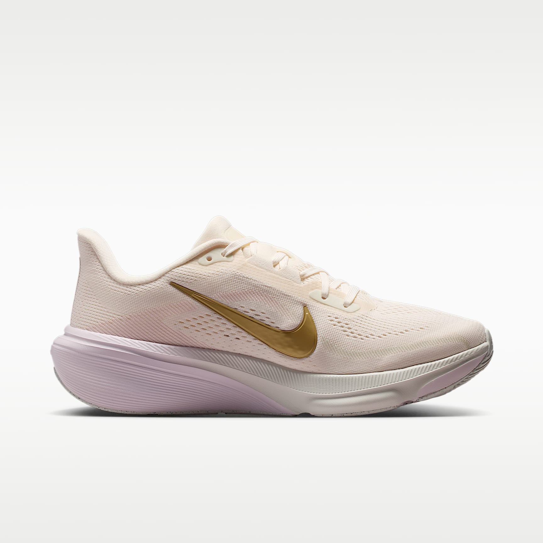 Nike Pegasus 42 Straßenlaufschuh (Damen) – Chalk/Spruce Aura/Bleached Lilac/Metallic Gold
