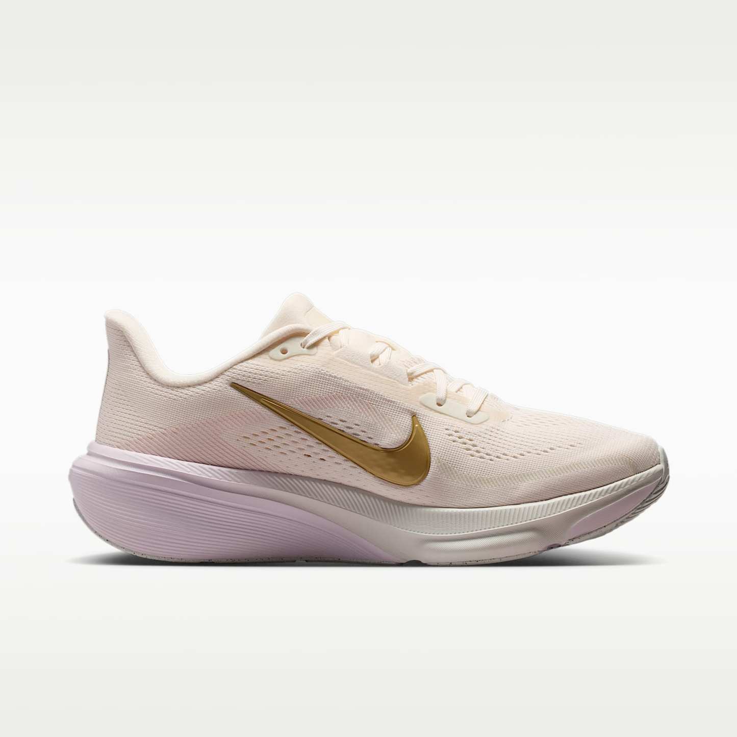 Nike Pegasus 42 Straßenlaufschuh (Damen) – Chalk/Spruce Aura/Bleached Lilac/Metallic Gold