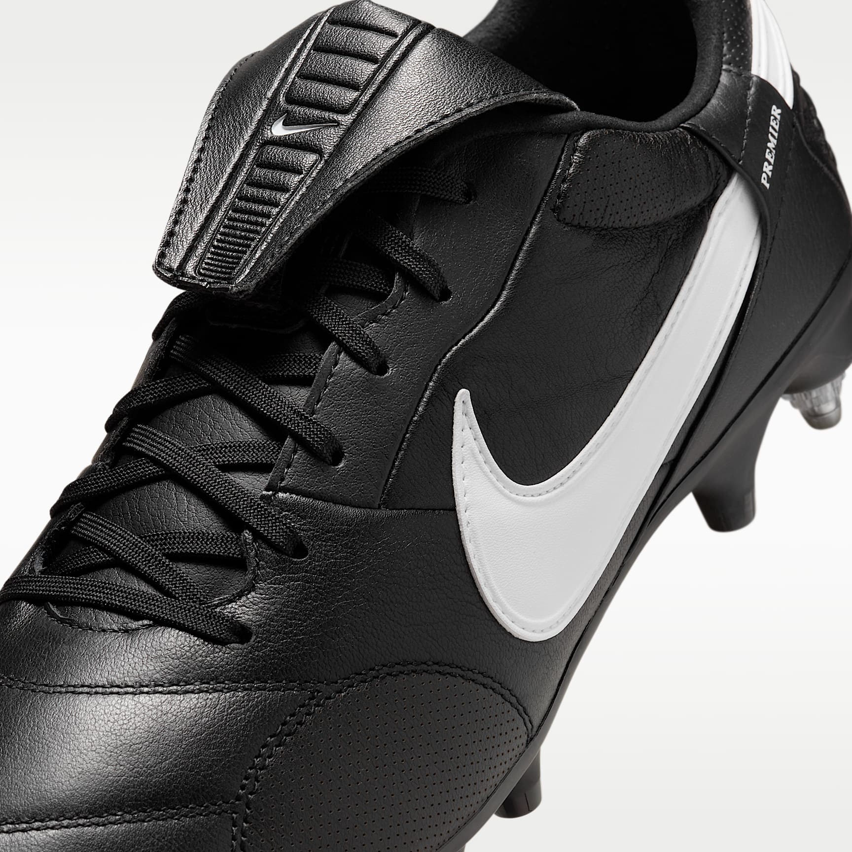 Nike Premier 3 SG-Pro Low-Top-Fußballschuh – Schwarz/Weiß