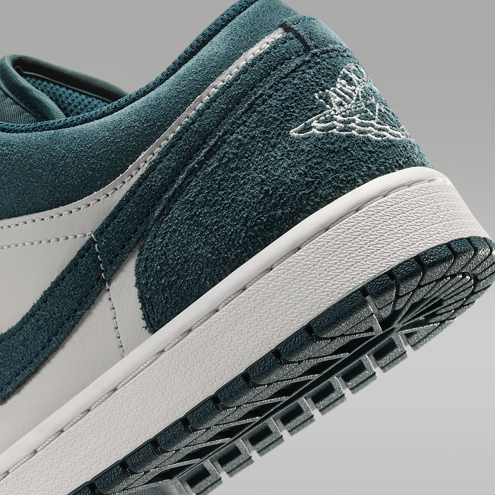 Air Jordan 1 Low Herrenschuh – Midnight Spruce/Pale Ivory/Light Orewood Brown