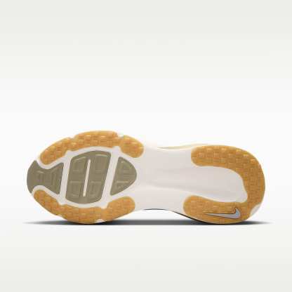 Nike Vomero 18 Straßenlaufschuh (Herren) – Light Khaki/Desert Khaki/Sail/Metallic Silver