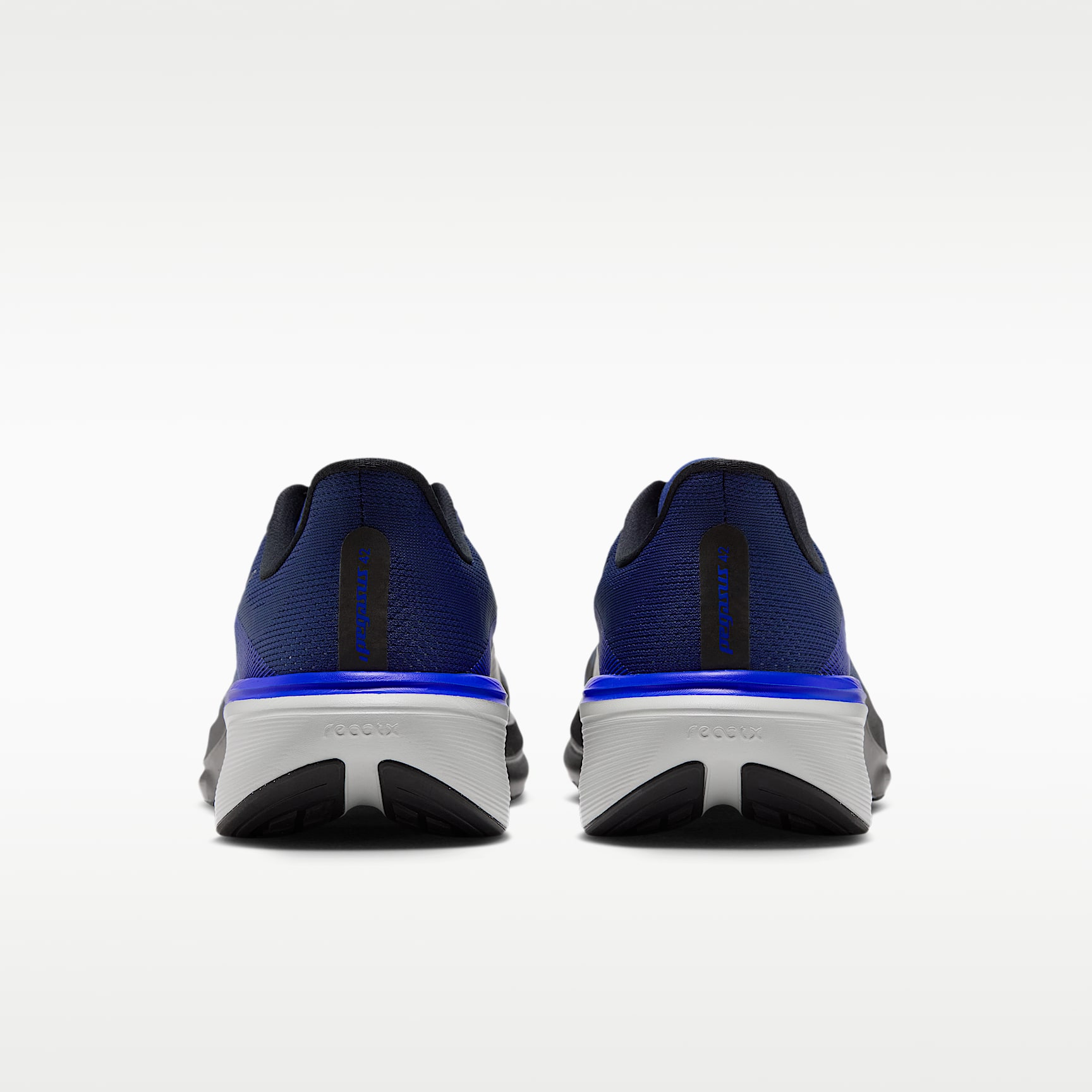 Nike Pegasus 42 Straßenlaufschuh (Herren) – Dark Slate/Grey Mist/Racer Blue/Schwarz