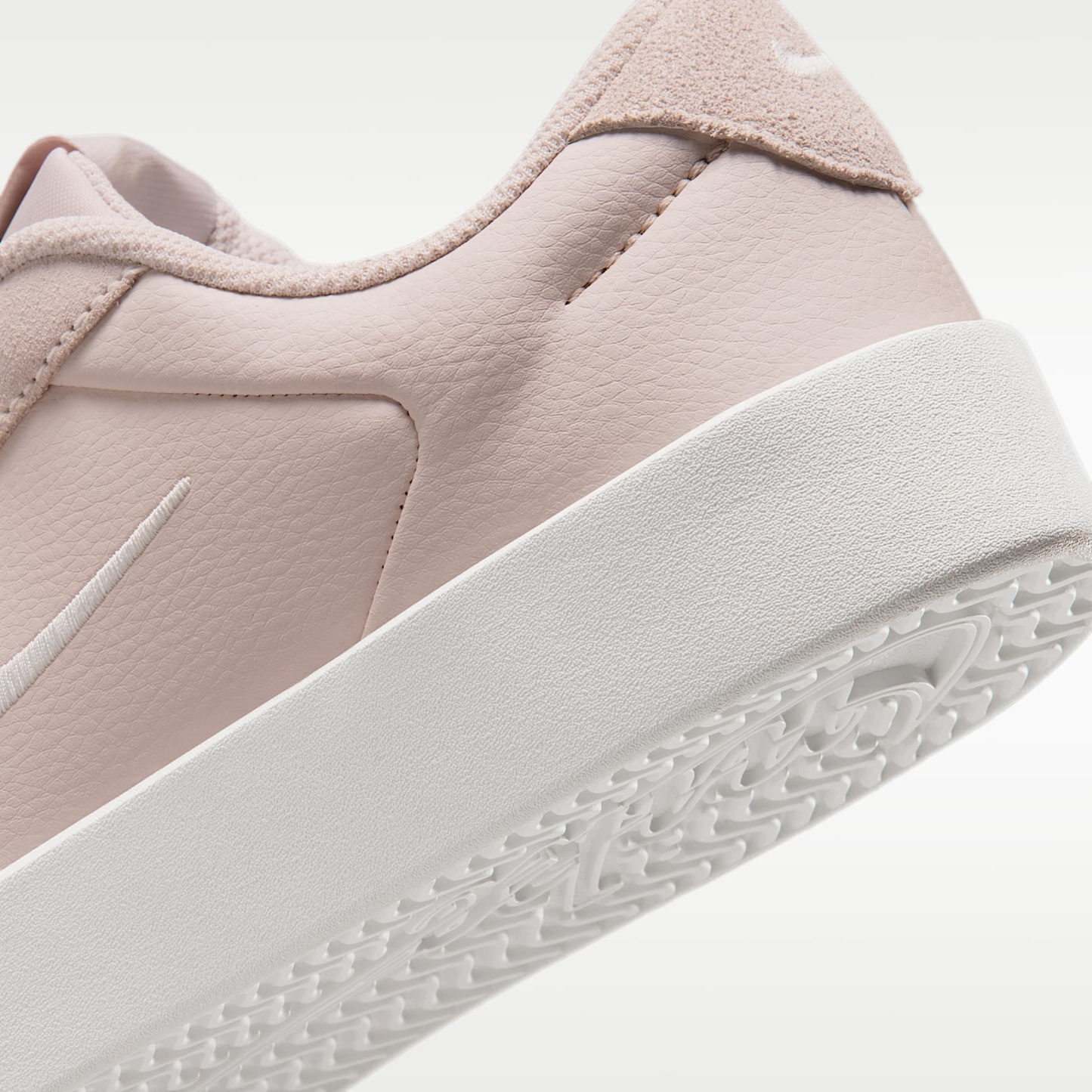 Nike Court Heritage Damenschuh – Pearl Pink/Summit White/Summit White