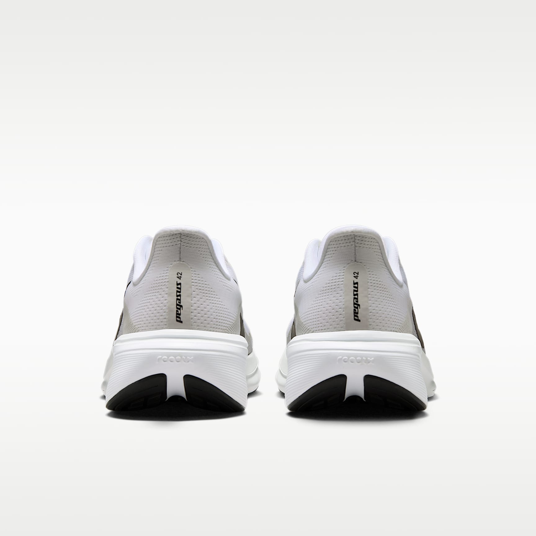 Nike Pegasus 42 Straßenlaufschuh (Herren) – Weiß/Photon Dust/Schwarz
