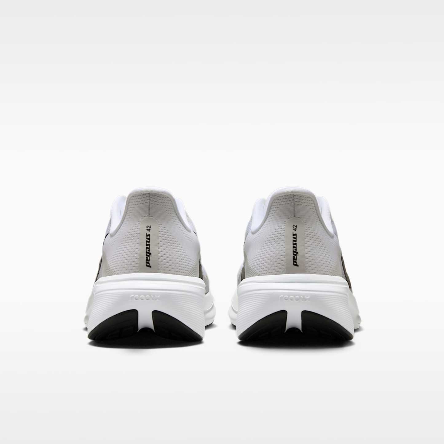 Nike Pegasus 42 Straßenlaufschuh (Herren) – Weiß/Photon Dust/Schwarz