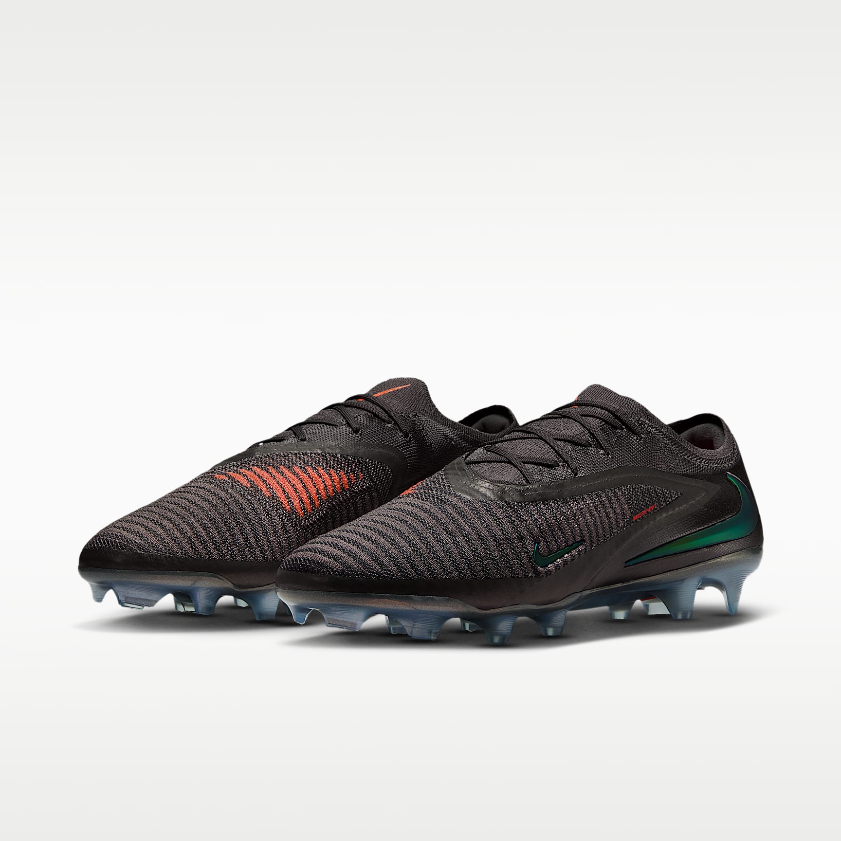 Nike Phantom 6 Low Elite LV8 Fußballschuh für normalen Rasen – Medium Ash/Schwarz/Gold Amber