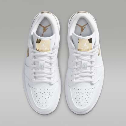 Air Jordan 1 Low SE Damenschuh – Weiß/Weiß/Metallic Gold