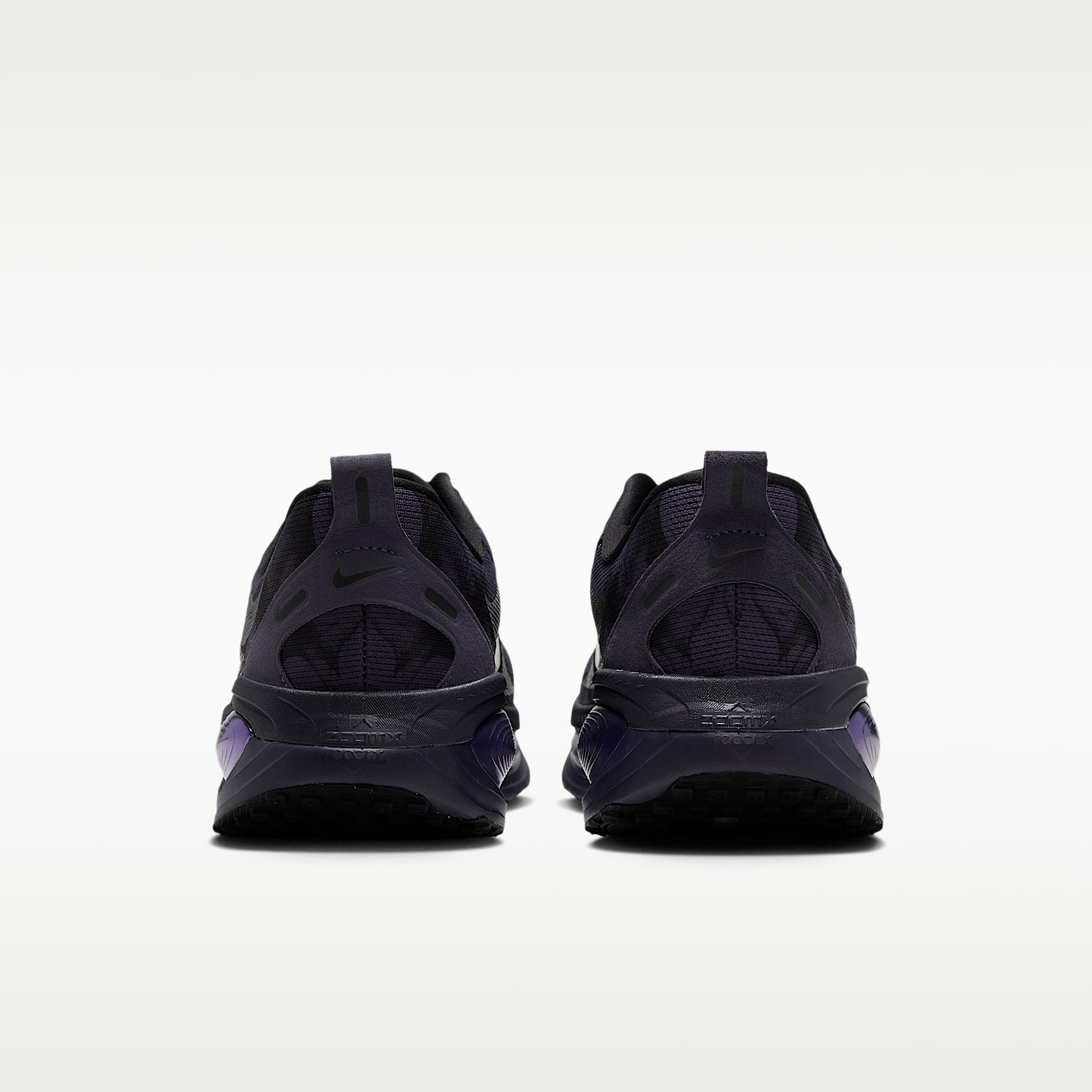 Nike Vomero 18 Straßenlaufschuh (Herren) – Gridiron/Schwarz/Multi-Color